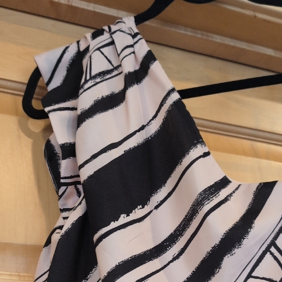 BCBGeneration Black and Cream One Shoulder Dress - Picture 5 of 7